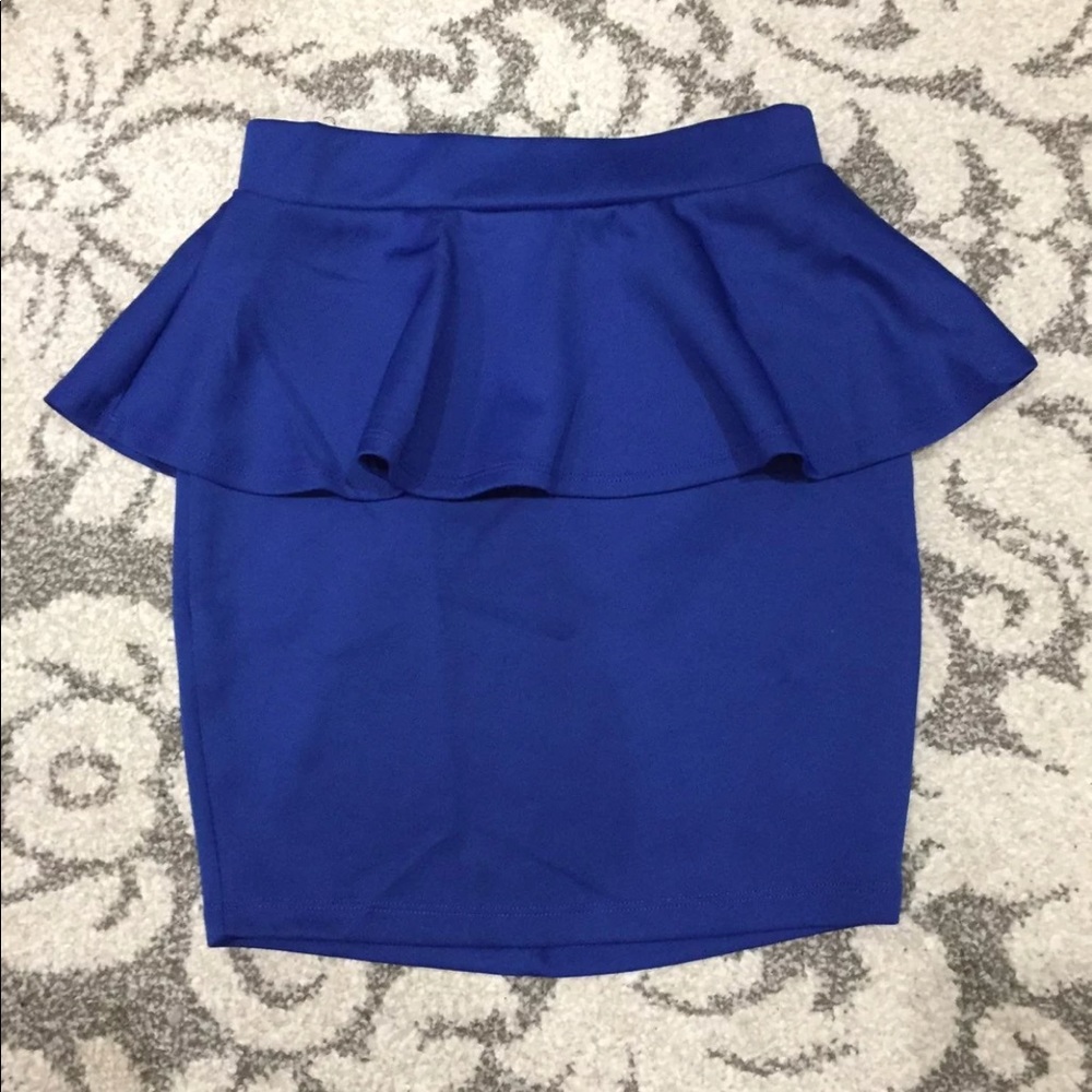 2B Bebe peplum skirt